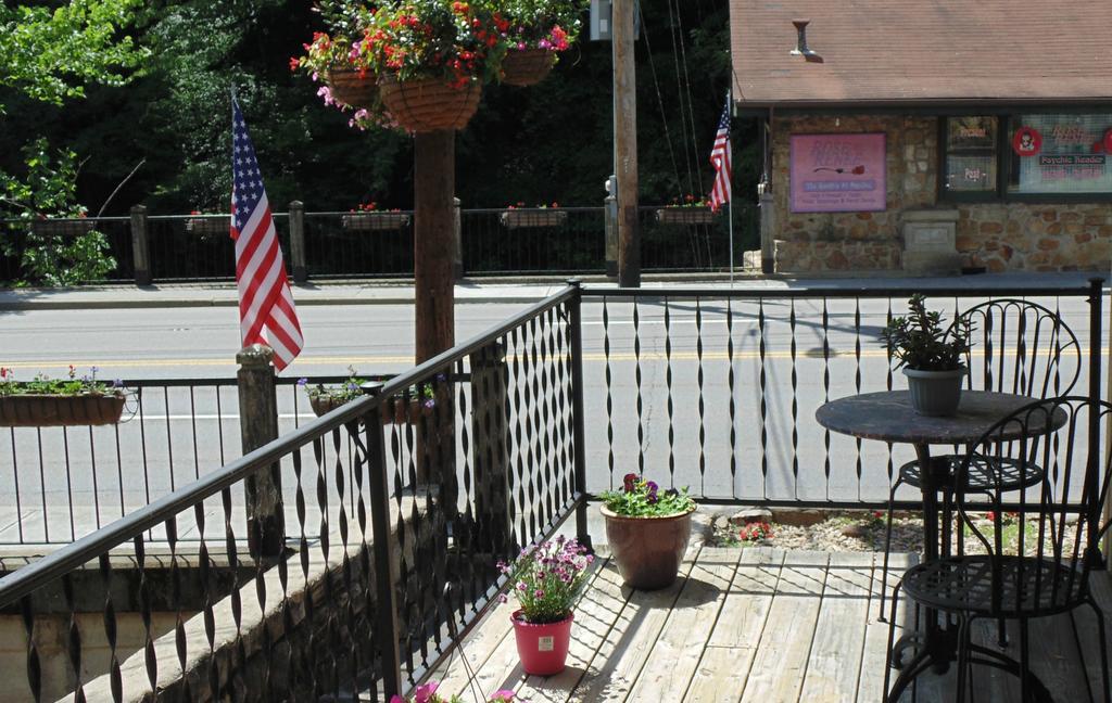 Terrace Inn On The Water Gatlinburg Buitenkant foto
