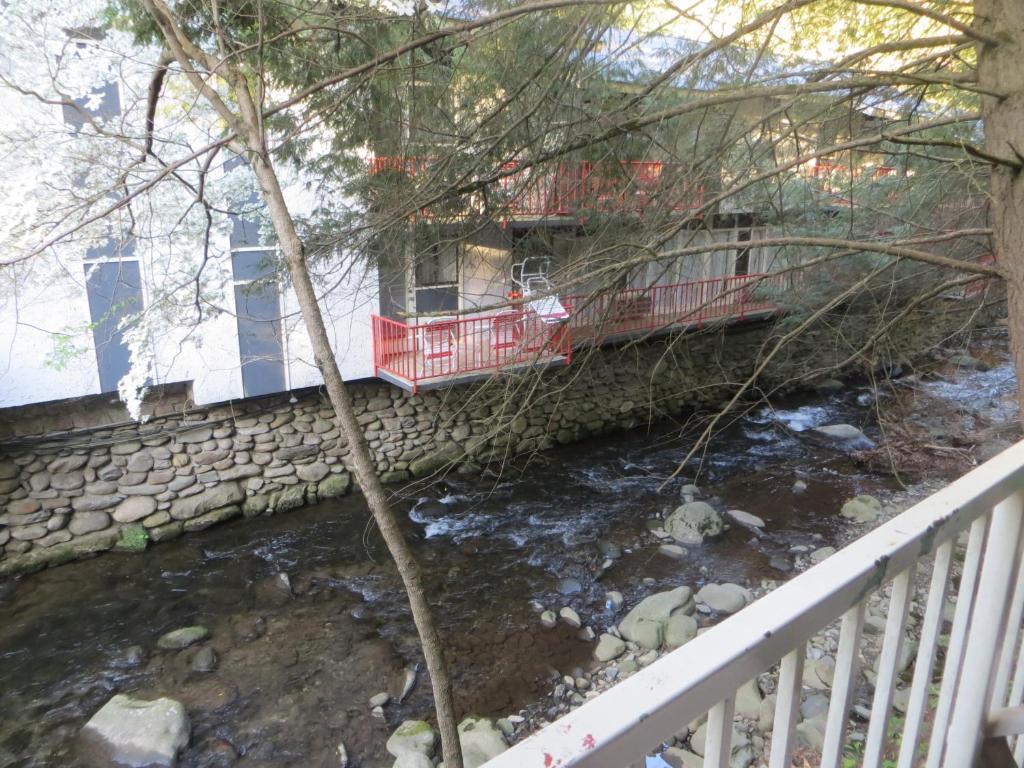 Terrace Inn On The Water Gatlinburg Buitenkant foto